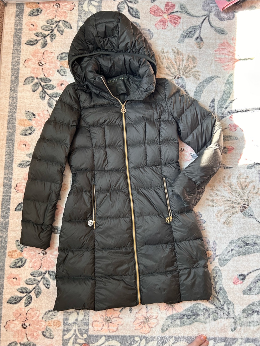 MICHAEL Michael Kors Hooded Packable Puffer Jacket in Olive Green with Gold Zip